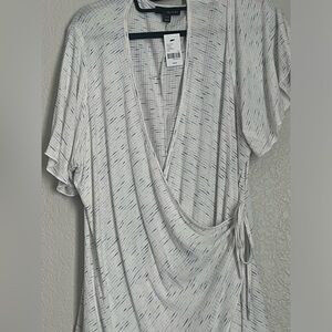 Lane Bryant wrap top size 18/20